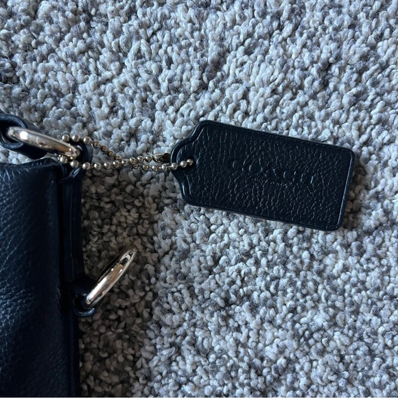 Coach‎ Isabelle East/West Pebble Leather Convertible Shoulder/Crossbody Bag. - Picture 5 of 11